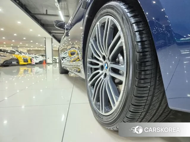 BMW 5 Series (G30) id 3570742 из Кореи 11