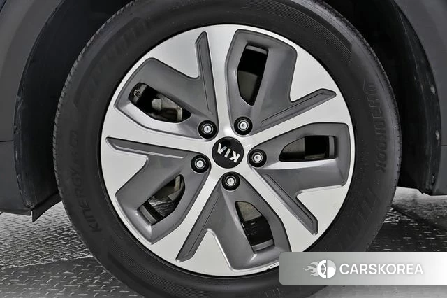 Kia Niro EV id 4836210 из Кореи 11