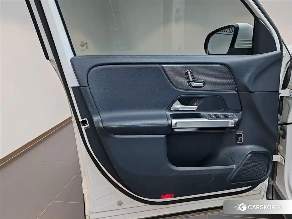 Mercedes-Benz GLB id 4589333 из Китая 11