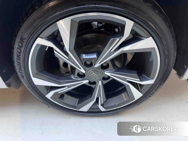 Audi A3 id 4365932 из Китая 11