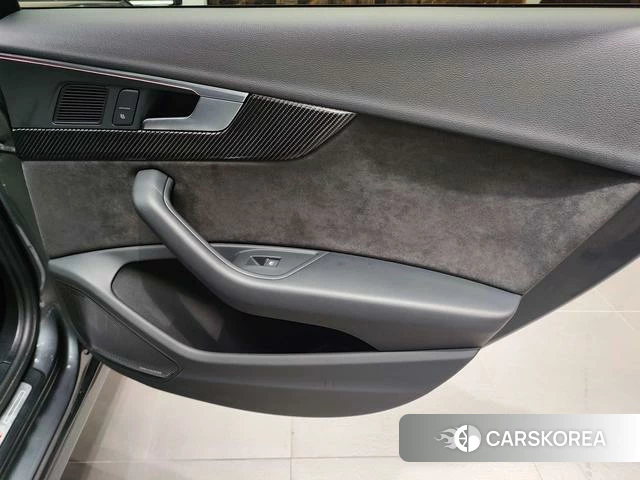 Audi A4L id 4276651 из Китая 11