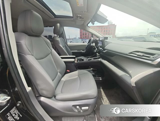 Toyota Saina id 4366031 из Китая 11