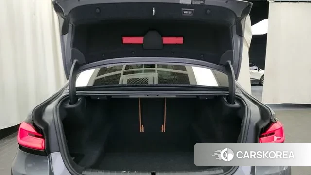 BMW 5 Series (G30) id 3507976 из Кореи 11