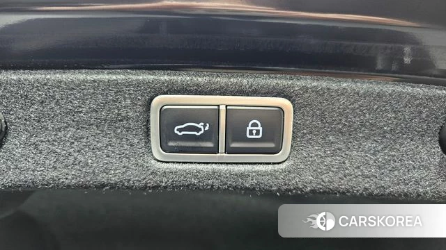 Hyundai Grandeur Hybrid (GN7) id 3786926 из Кореи 11