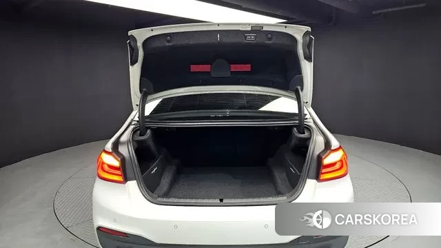 BMW 5 Series (G30) id 3583153 из Кореи 11