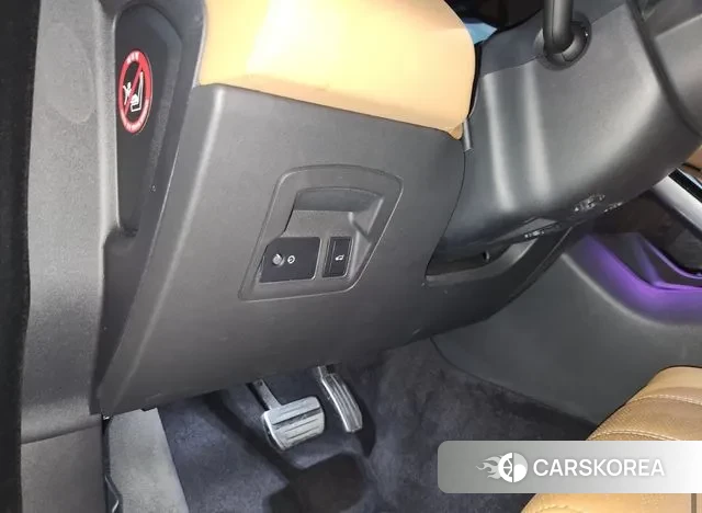 Land Rover Range Rover Velar id 3649859 из Кореи 11