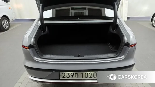 Hyundai Grandeur (GN7) id 3544739 из Кореи 11