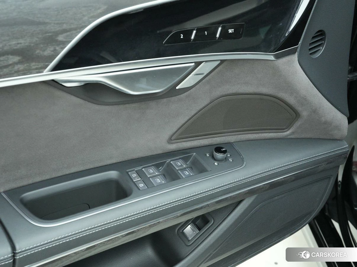 Audi A8 id 4420311 из Китая 11