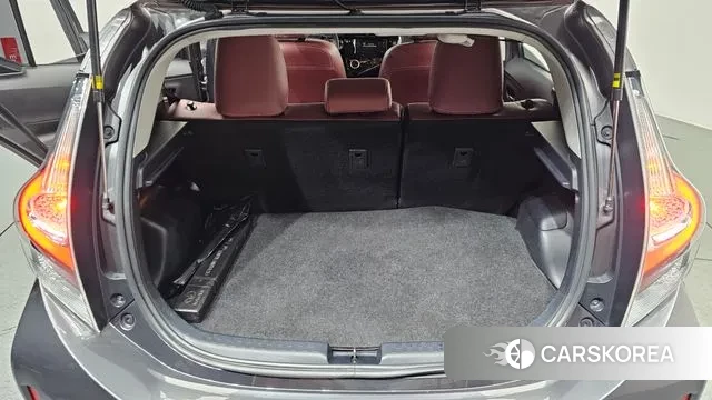 Toyota Prius C id 3473999 из Кореи 11