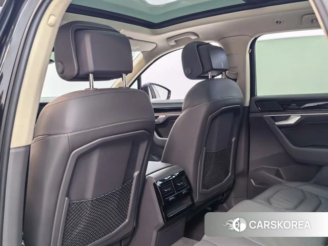 Volkswagen Touareg id 4274325 из Китая 11