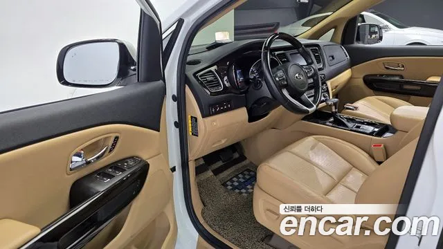 Kia The New Carnival id 2694044 из Кореи 11