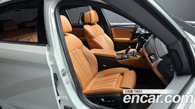 BMW 5 Series (G30) id 2668032 из Кореи 11