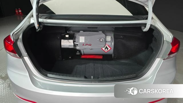 Hyundai Avante AD id 3796269 из Кореи 11