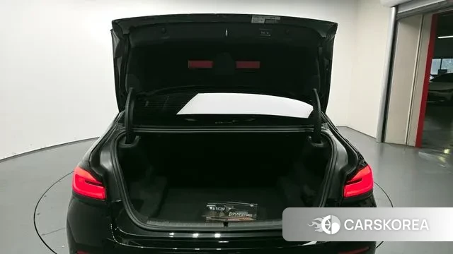 BMW 5 Series (G30) id 3246629 из Кореи 11