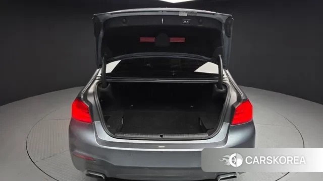 BMW 5 Series (G30) id 3530625 из Кореи 11