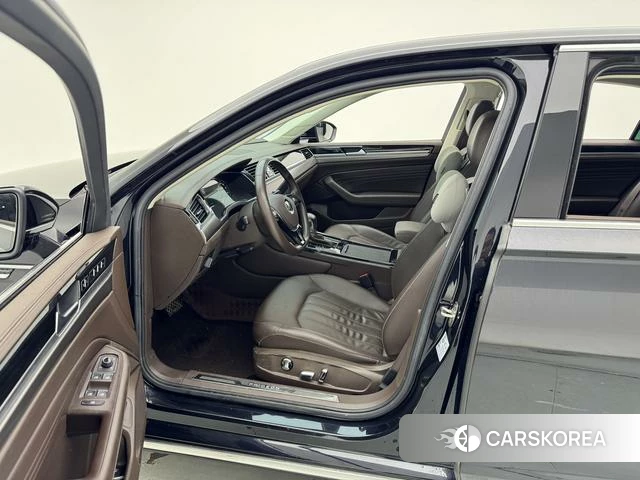 Volkswagen Huiang id 4258582 из Китая 11