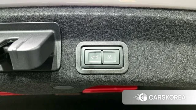 Audi A6 (C8) id 3776446 из Кореи 11