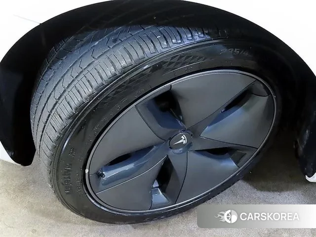 Tesla Model 3 id 3469265 из Кореи 11