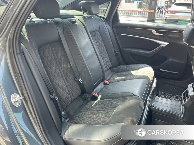Audi A6L id 4273889 из Китая 11