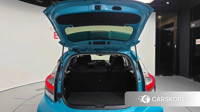 Toyota Prius C id 4424509 из Кореи 11