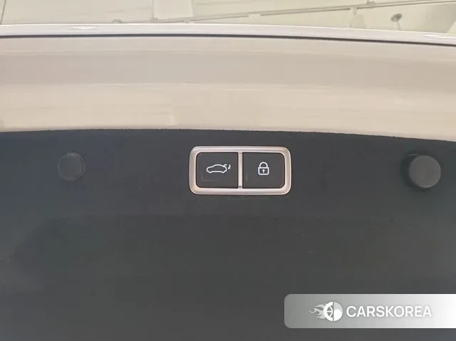 Hyundai Grandeur (GN7) id 3036896 из Кореи 11