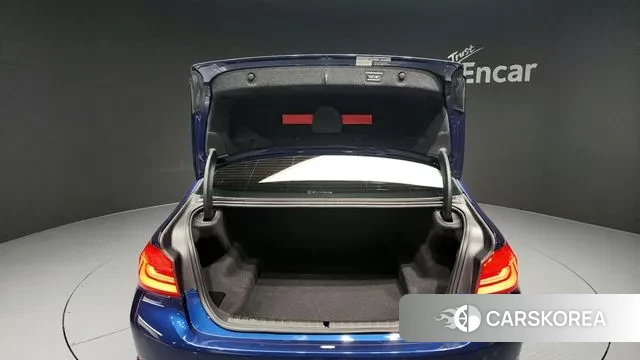 BMW 5 Series (G30) id 3302876 из Кореи 11