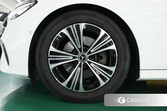 Mercedes-Benz E-Class W214 id 4516522 из Кореи 11