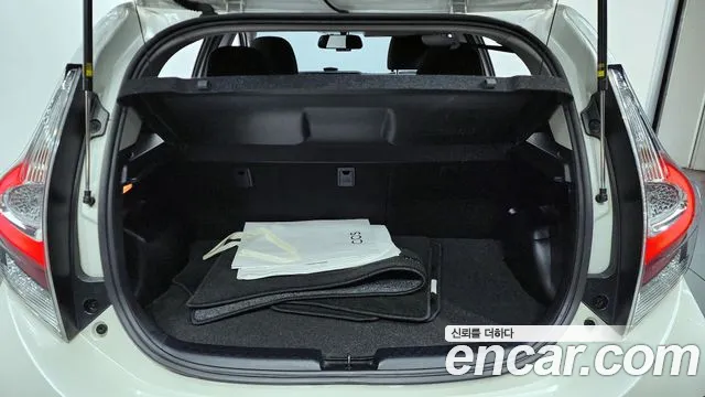 Toyota Prius C id 2658533 из Кореи 11