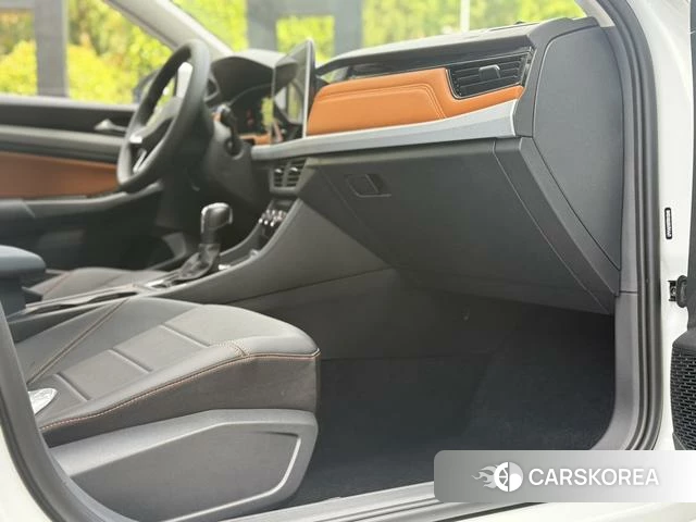 Volkswagen Bora id 4359202 из Китая 11