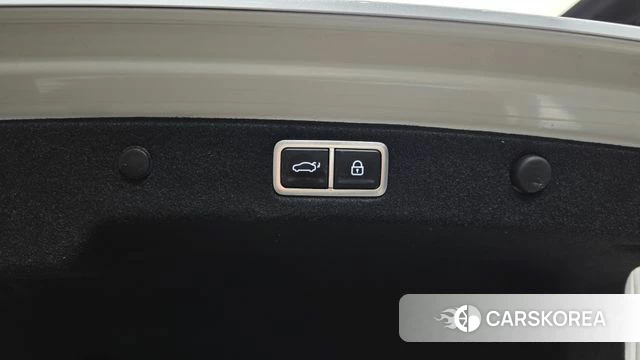 Hyundai Grandeur (GN7) id 3811708 из Кореи 11