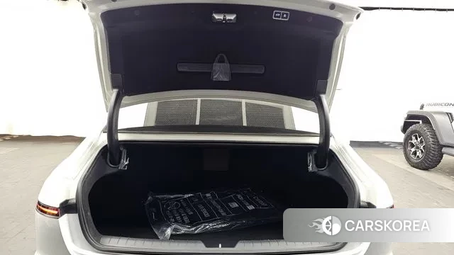 Hyundai Grandeur (GN7) id 3600158 из Кореи 11