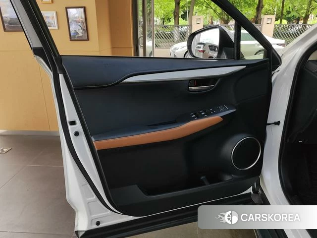 Lexus NX id 4262354 из Китая 11