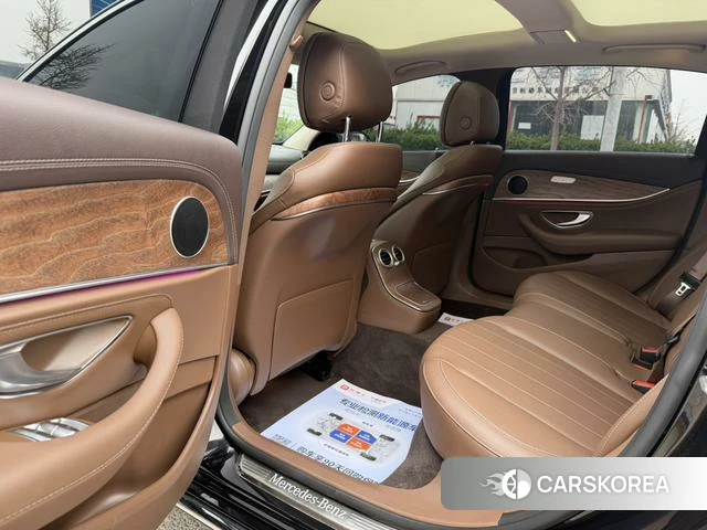 Mercedes-Benz E-class id 3875918 из Китая 11