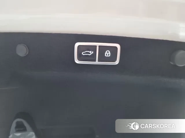 Hyundai Grandeur (GN7) id 3431819 из Кореи 11