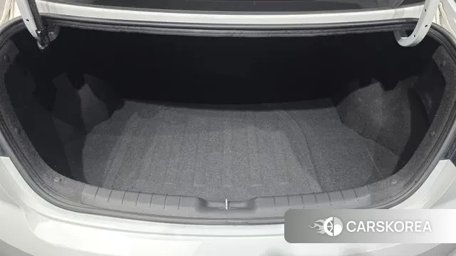 Hyundai The New Avante AD id 3703277 из Кореи 11