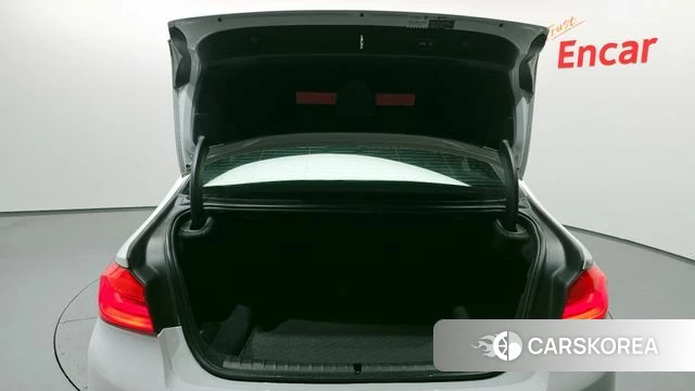 BMW 5 Series (G30) id 3924741 из Кореи 11