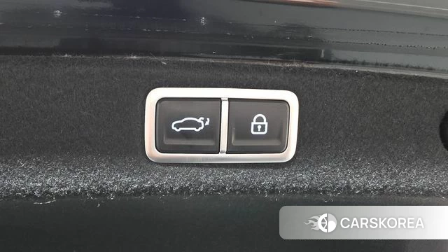 Hyundai Grandeur (GN7) id 4230697 из Кореи 11