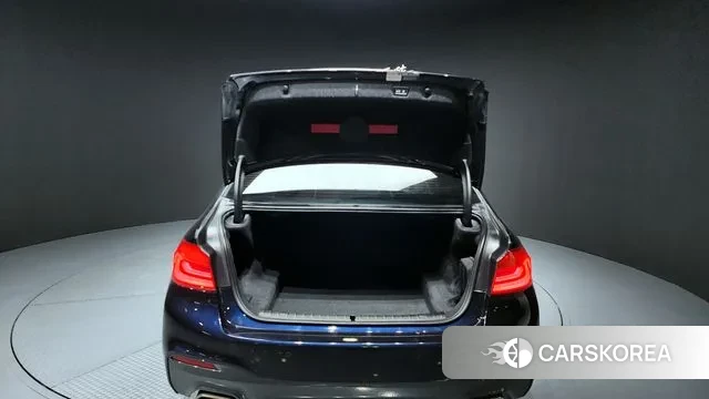 BMW 5 Series (G30) id 3682634 из Кореи 11