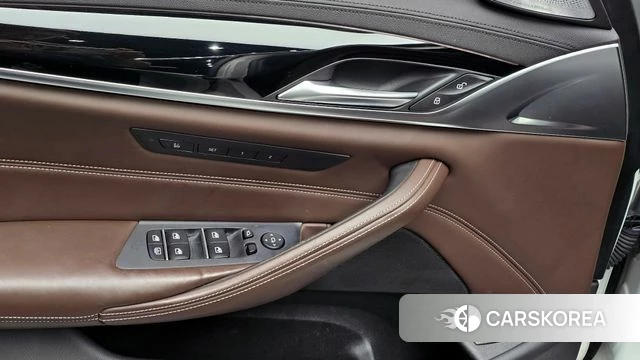 BMW 5 Series (G30) id 4345640 из Кореи 11