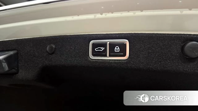 Hyundai Grandeur (GN7) id 3805557 из Кореи 11