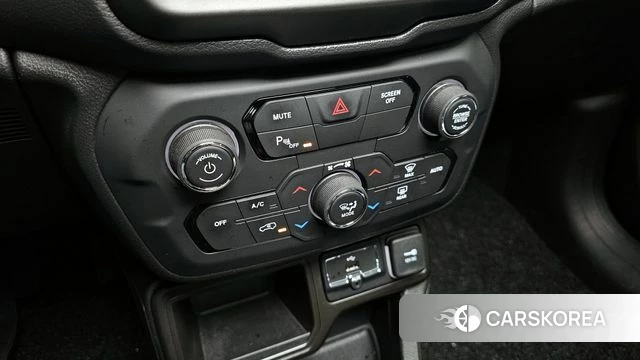 Jeep Renegade id 3955056 из Кореи 11