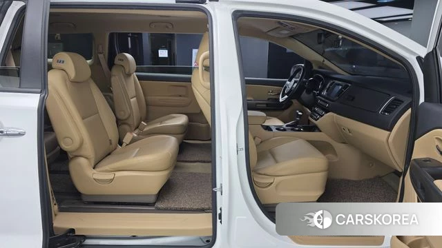 Kia The New Carnival id 3860998 из Кореи 11