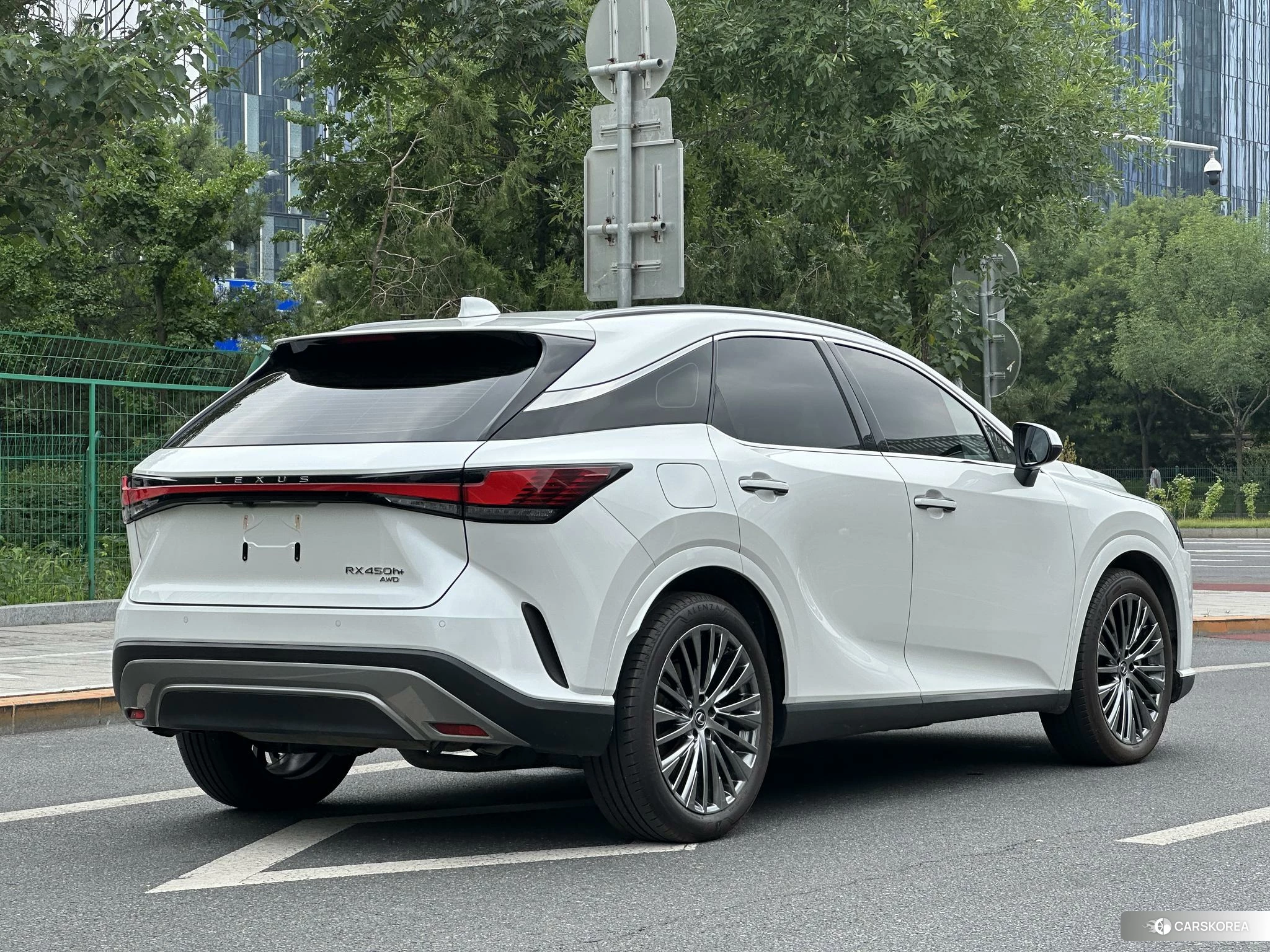 Lexus RX PHEV id 4515268 из Китая 11