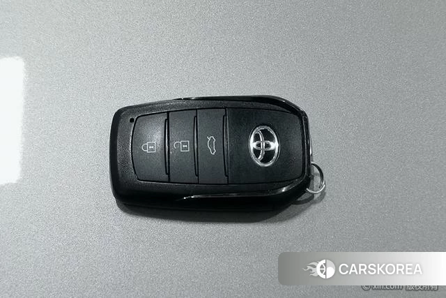 Toyota Corolla id 4333620 из Китая 11