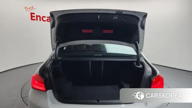 BMW 5 Series (G30) id 3736460 из Кореи 11