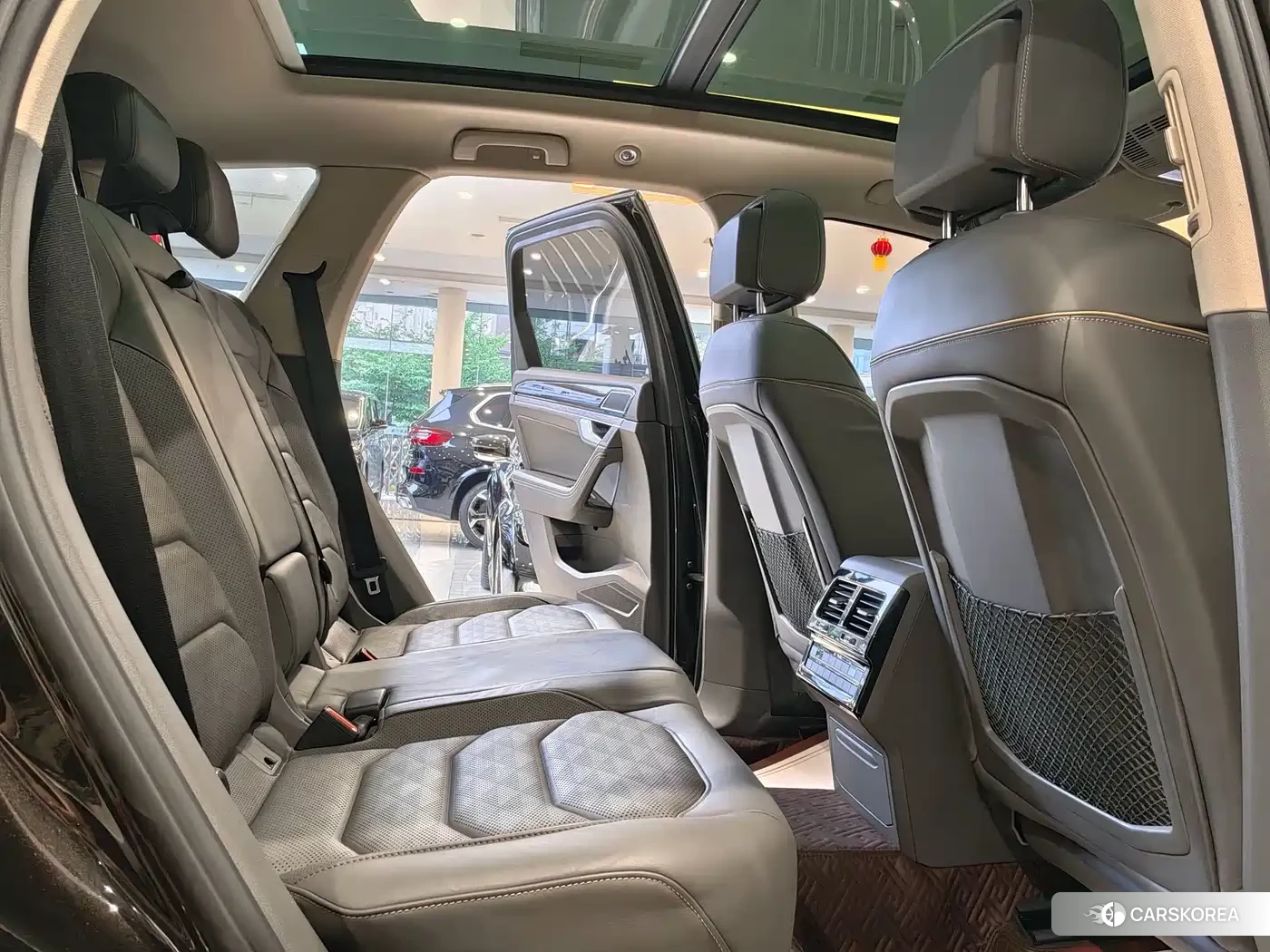 Volkswagen Touareg id 4547632 из Китая 11