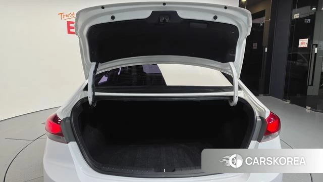 Hyundai Avante AD id 4865430 из Кореи 11