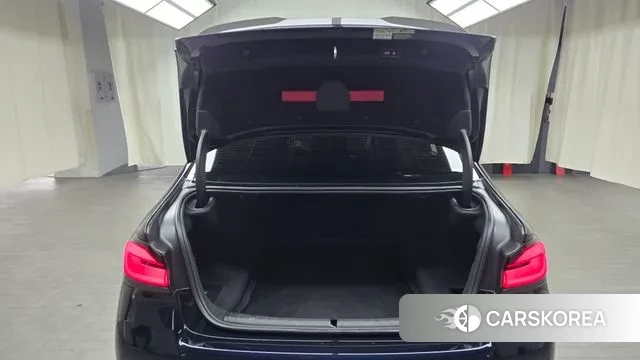 BMW 5 Series (G30) id 3416012 из Кореи 11