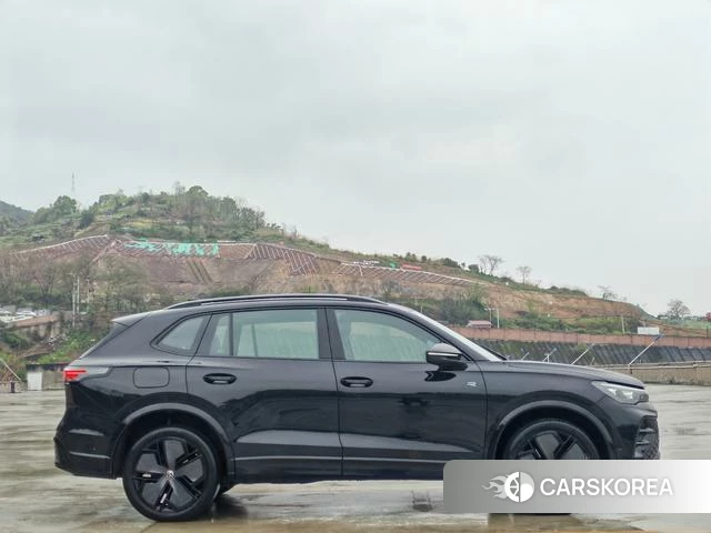 Volkswagen Tiguan L id 3920425 из Китая 11