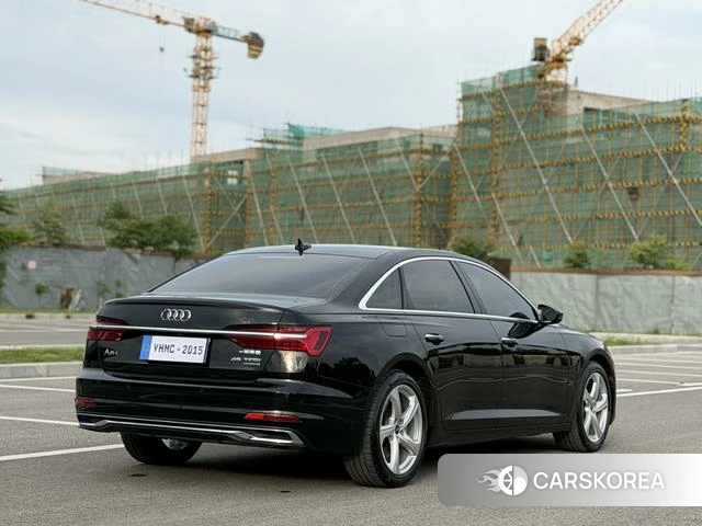 Audi A6L id 4297561 из Китая 11
